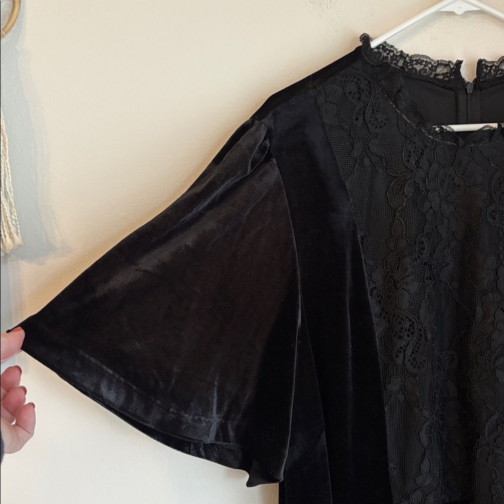 Eloquii Black velvet short sleeve midi Lace Detail whimsigoth Dress size 26 EUC - Picture 5 of 12